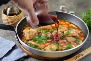 Курица по-бургундски