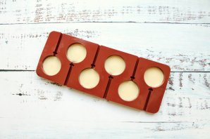 Шоколадные конфеты на палочке